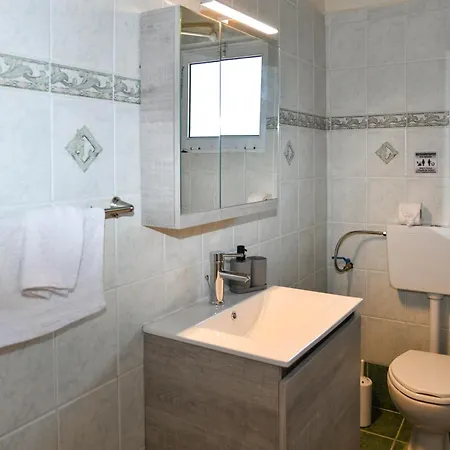 50 Steps From The Sea 度假居 *